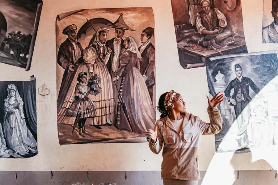 From Cape Town: Cape Peninsula & Boulders Penguin Beach Tour - Simon’s Town, naval stories, and lunch