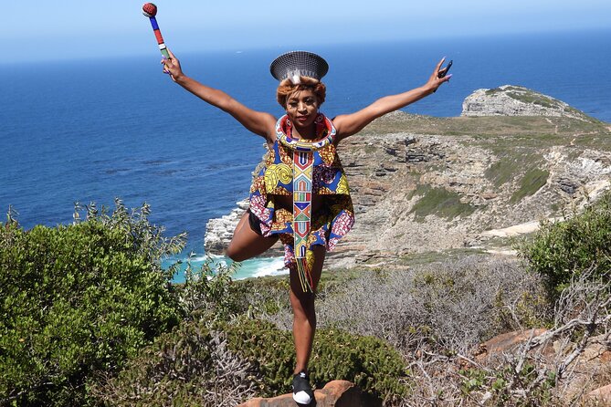From Cape Town: Table Mountain, Cape of Good Hope & Penguins including Park Fees - Starting with Cape Town’s city center and Bo-Kaap
