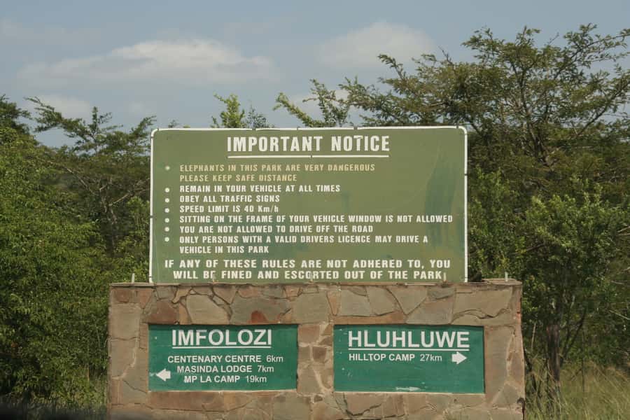 From Durban: Hluhluwe Imfolozi Game Reserve Day Trip - The iSimangaliso boat cruise option