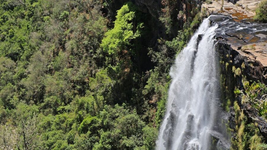 From Hazyview: Blyde River Canyon Highlight & Boat Cruise - The Three Rondavels and canyon geology
