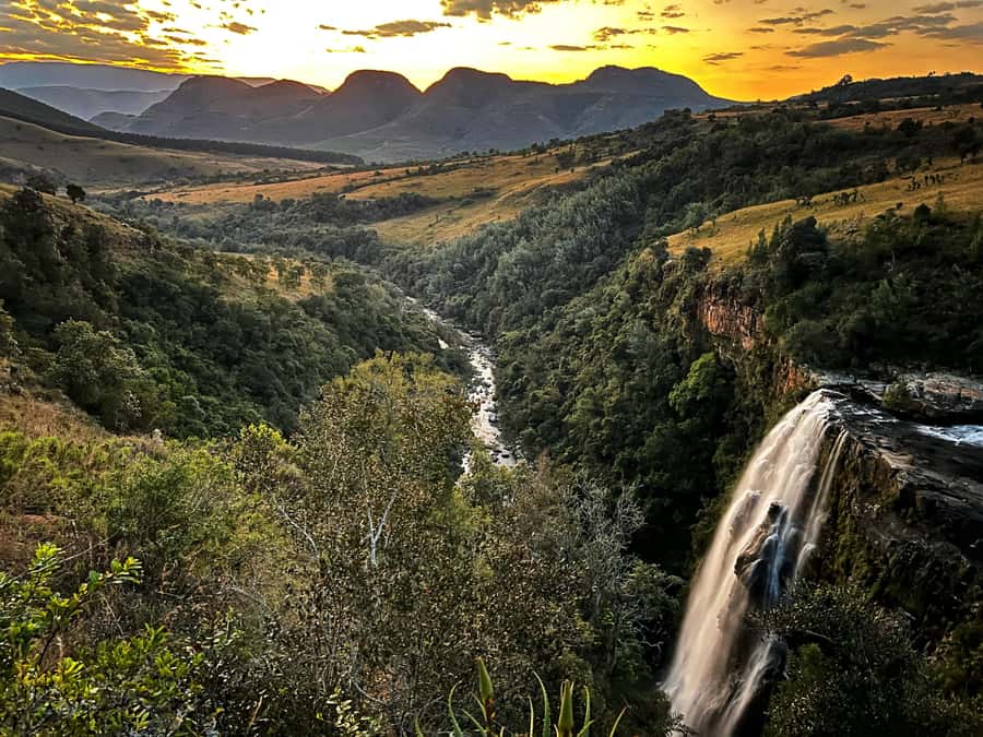 From Hazyview: Full-Day Guided Panorama Tour - Three Rondavels and Blyde River Canyon