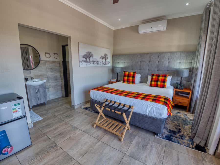 From Johannesburg: Kruger National Park 3-Day Safari - Dawn brings the best chance for activity