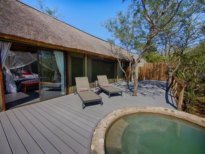 From Johannesburg: Kruger National Park 4-Day Luxury Safari - Walking near the Olifants River on day two