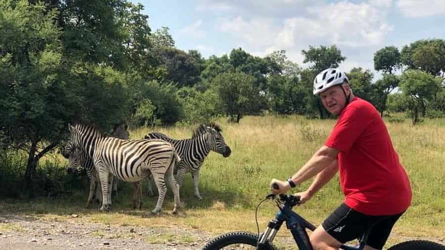From Pretoria: E-Bike in the wild with game near Jo'burg - Riding the reserve roads instead of mountain trails