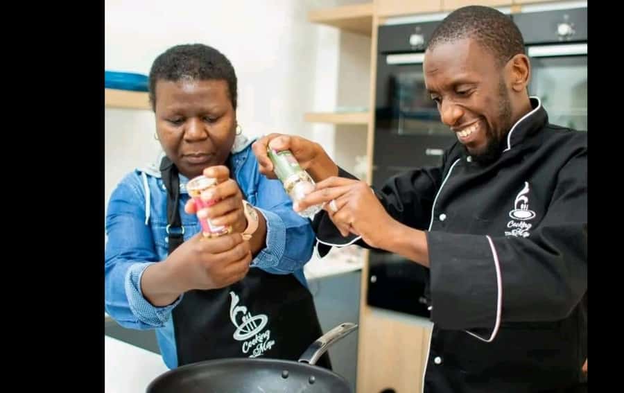 GQ: City Walking Tour & African Cuisine Cooking Class - Why pair a Gqeberha walk with a home-style meal?