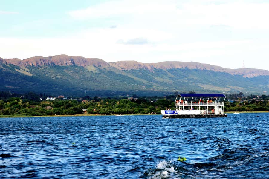 Hartbeespoort: 2-Hour Dam Cruise with South African Food - South African food, welcome drink, and the cash bar
