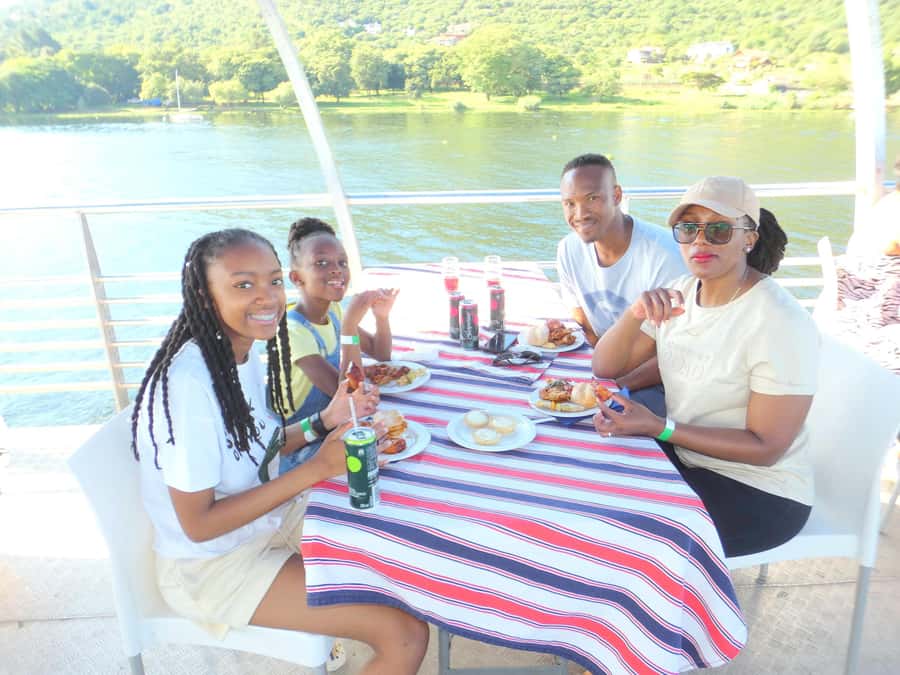Hartbeespoort: 2-Hour Dam Cruise with South African Food - Choosing the best departure time