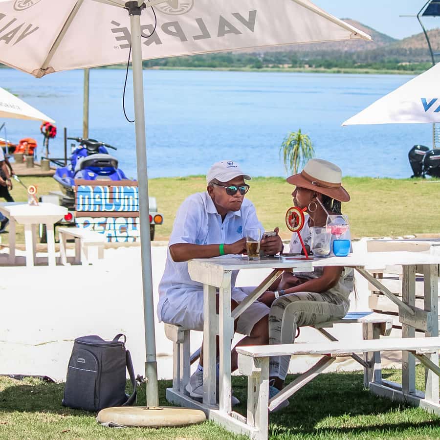 Hartbeespoort Dam: 1 Hour Cruise & Sunday Buffet Lunch - Is R595, or about $40, good value?