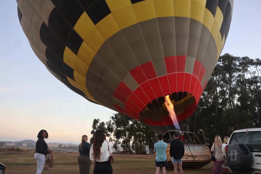 Hot air Balloon and Cape Winelands Private guided tour - Delaire Graff changes the tone