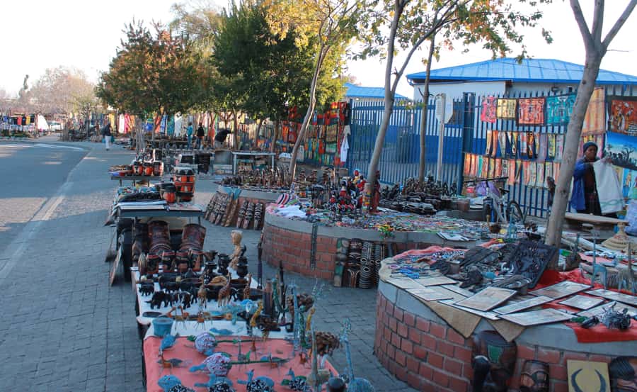 Jo'berg in 1 Day: Soweto, Apartheid Museum & City Tour - Central Johannesburg from Telkom Tower to Newtown