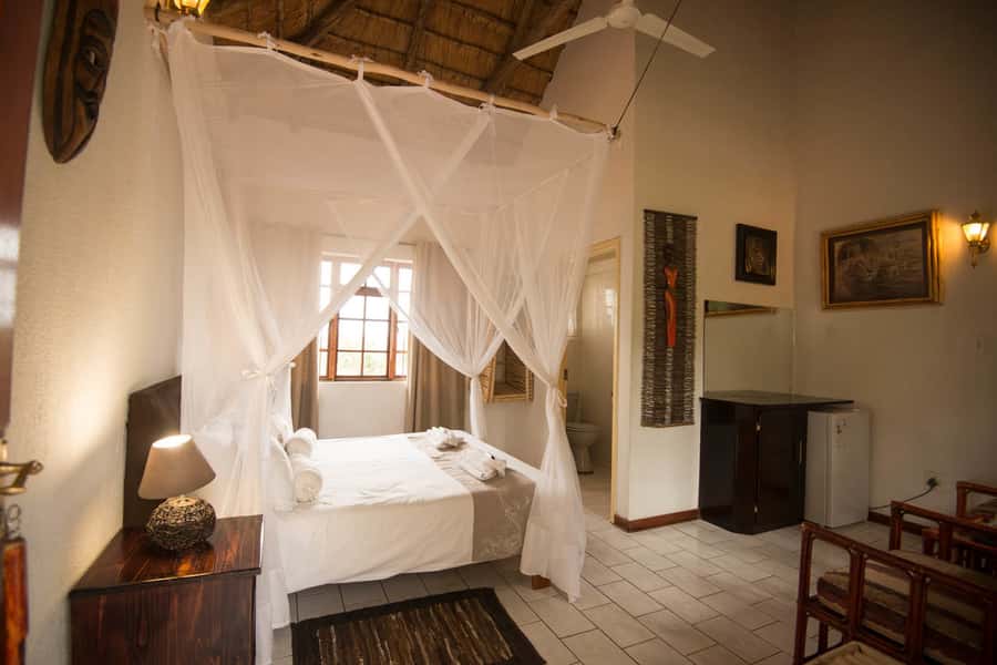 Johannesburg: 4-Day Classic Kruger National Park Safari - The Johannesburg pickup and the long road to Tremisana