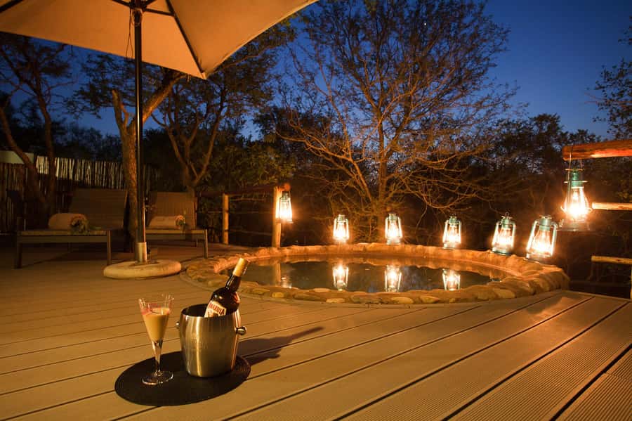 Johannesburg: 6-Day Luxury Kruger National Park Safari - Day 2: Walking near the Olifants River