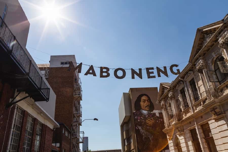 Johannesburg and Soweto Night Tour - Starting in Johannesburg when the lights come on