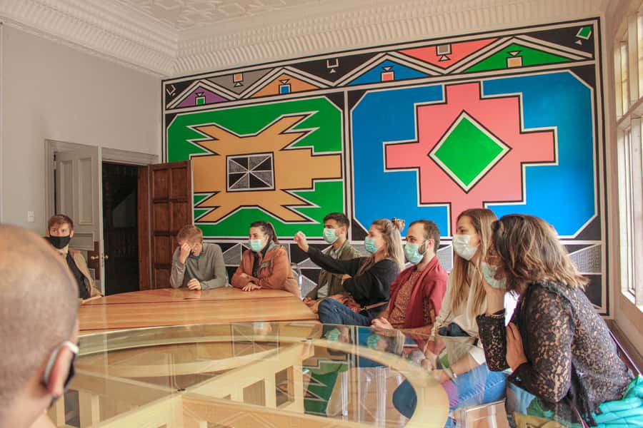 Johannesburg: Hillbrow Walking Tour Including Ponte building - Why Ponte City Is Worth Seeing