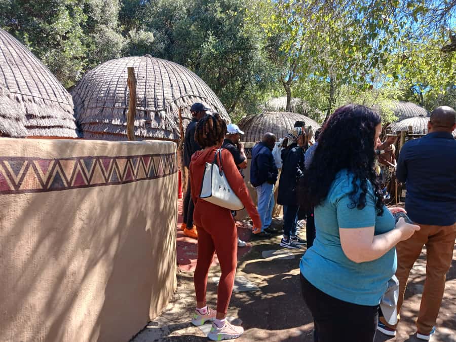Johannesburg: Lesedi Cultural Village Show with Pickup - Key points at a glance