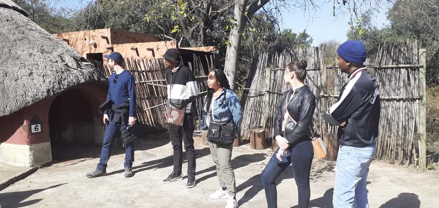 Johannesburg: Lesedi Cultural Village Show with Pickup - Five homesteads, five cultural introductions