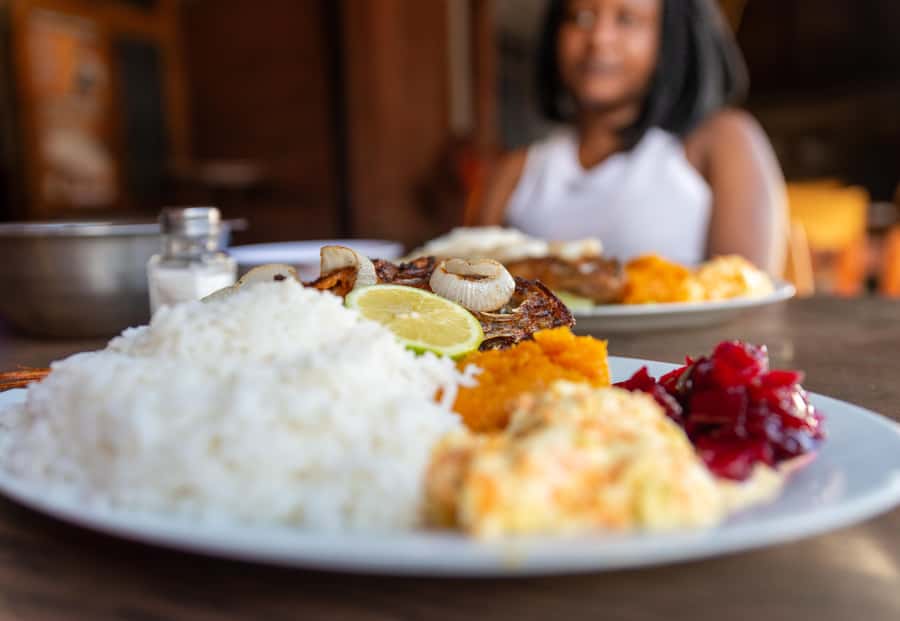 Johannesburg: Local Food Tasting Guided Walking Tour - Yeoville: a suburb shaped by many arrivals