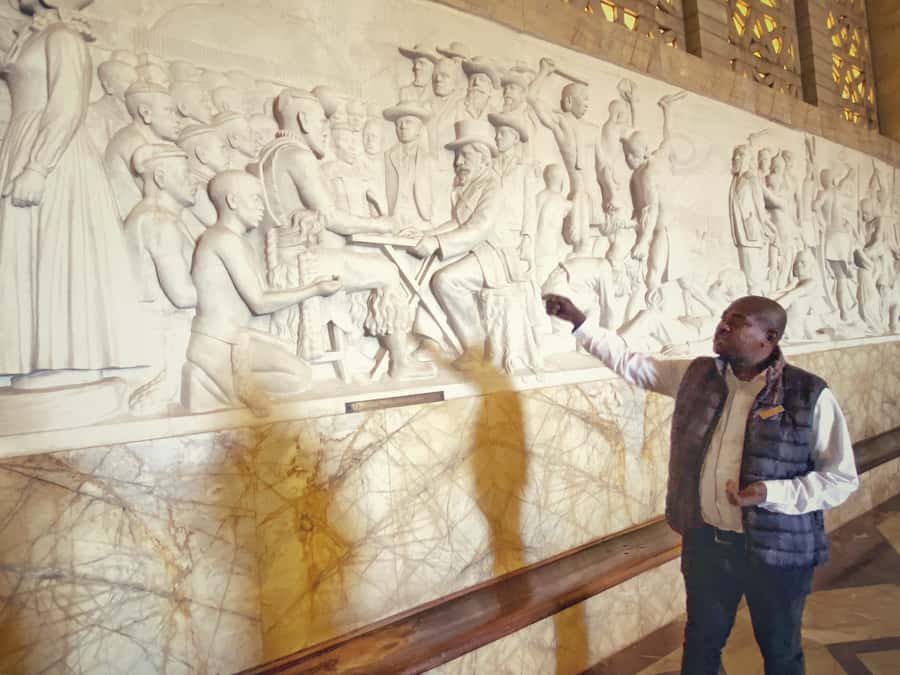 Johannesburg: Pretoria and Cullinan Diamond Mine Tour - The drive to Cullinan