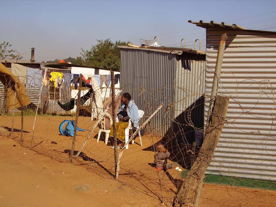 Johannesburg: Soweto, Apartheid Museum, and Cradle tours - Soweto and the places that carry its memory