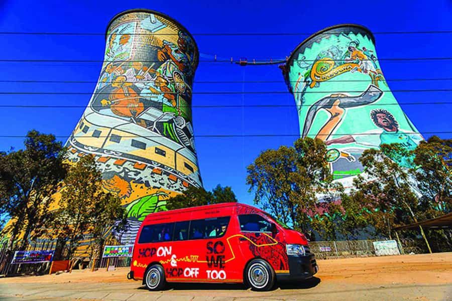 Johannesburg: Soweto Night Tour - Four shebeens and a long evening with locals