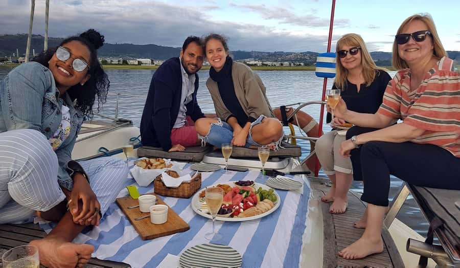 Knysna: 2.5-Hour Day Sail & Lunch Charter - Starting at Knysna Waterfront