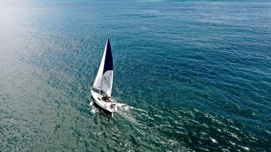 Knysna: 2.5-Hour Day Sail & Lunch Charter - Approaching the Knysna Heads