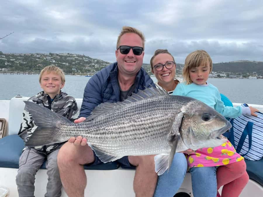 Knysna Lagoon Fishing Charter - What the guide adds to the day
