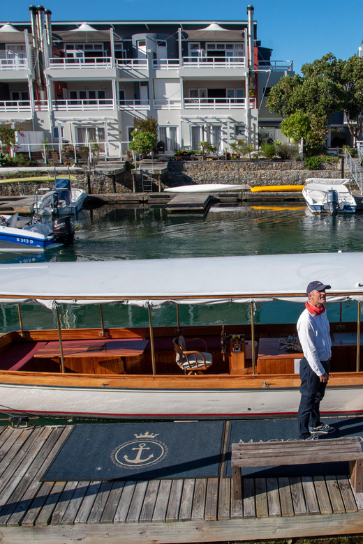 Knysna: Sightseeing Cruise on Coquette - Oysters, snacks, and champagne