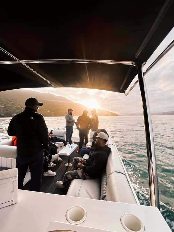 Knysna: Wine & Oyster Luxury Lounger Sunset Cruise - Practical tips for a better evening