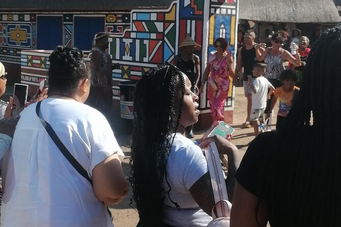 Lesedi cultural village: - Food and craft markets add a practical stop
