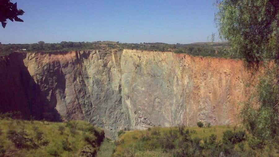 Pretoria: Cullinan Surface Diamond Mine Walking Tour - Key points to know before you book