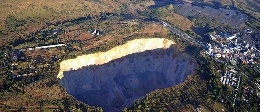 Pretoria: Cullinan Surface Diamond Mine Walking Tour - What happens during the two-hour surface tour