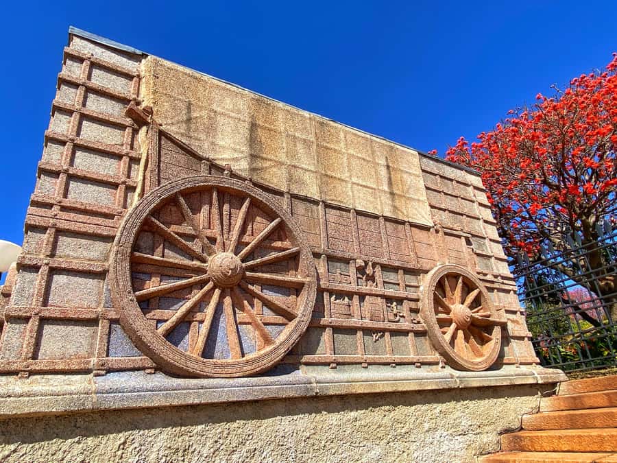 Pretoria: Pretoria City and Lion Park Tour - The Voortrekker Monument and the Great Trek