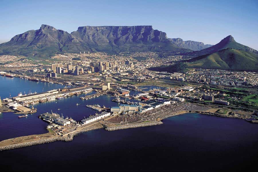 Private Guided Half-Day City Tour with Table Mountain - The Castle of Good Hope and Cape Town’s early colonial story
