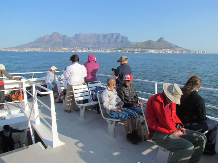 ROBBEN ISLAND MUSEUM TOUR, WITH OPTIONAL LAST MINUTE TICKETS - The ferry from the V&A Waterfront