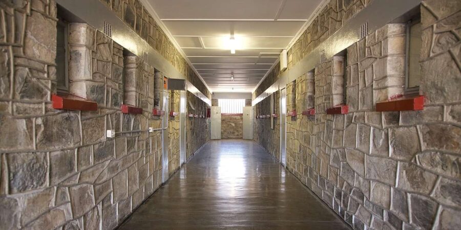 ROBBEN ISLAND MUSEUM TOUR, WITH OPTIONAL LAST MINUTE TICKETS - Booking risks and how to avoid them