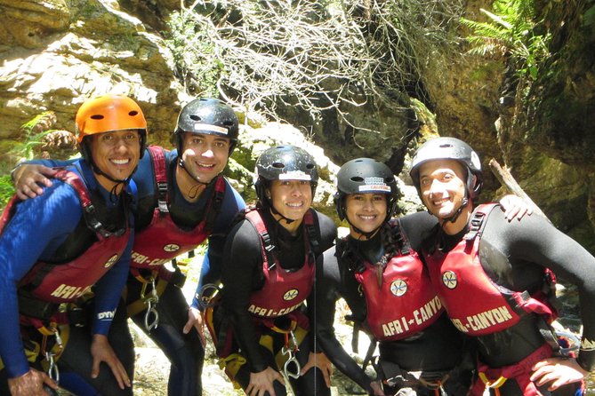 Short Canyoning Trip in The Crags - Swimming and hiking through freshwater pools