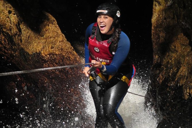 Short Canyoning Trip in The Crags - Abseiling through The Rush waterfall