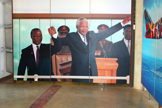 Soweto and Apartheid Museum Guided Tour - Vilakazi Street and Mandela House
