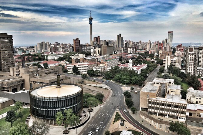 Soweto and Johannesburg Exclusive Full Day Guided Tour - The northern city: Nelson Mandela Square to Munro Drive