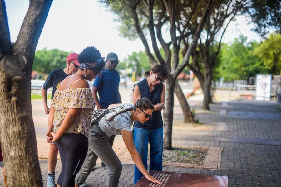 Soweto: Guided Bicycle Tour with Lunch - Vilakazi Street and a proper kota lunch