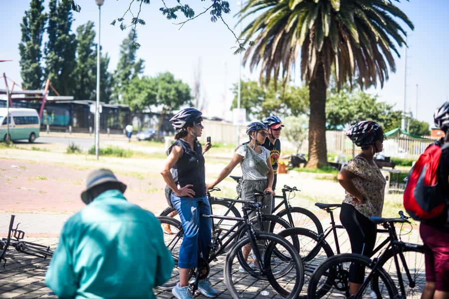 Soweto: Guided Bicycle Tour with Lunch - Mandela House and the end of the ride