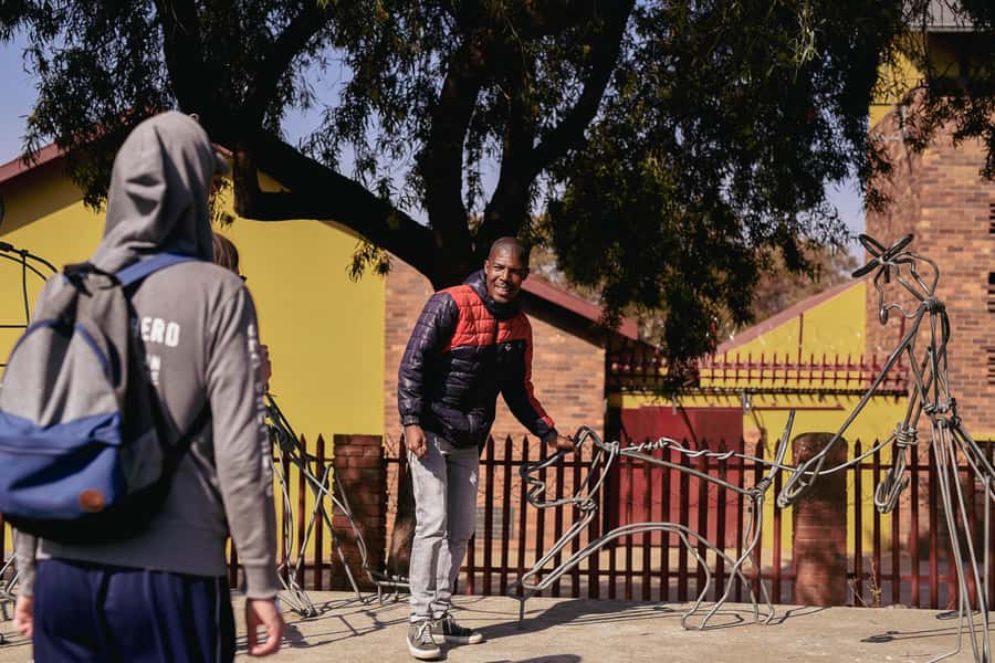Soweto: Walking Tour with a Local Guide and Lunch - Lunch on Vilakazi Street