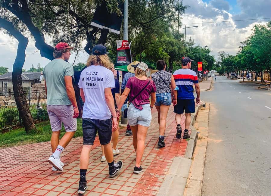 Soweto: Walking Tour with a Local Guide and Lunch - Guide quality and the value of local insight