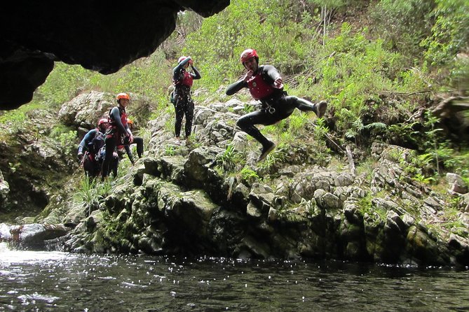 Standard Canyoning Trip in The Crags, South Africa - Swim or hike between the main challenges