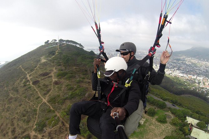 Tandem Paragliding Cape Town Experience TABLE MOUNTAIN PARAGLIDE - My verdict on Table Mountain Paragliding