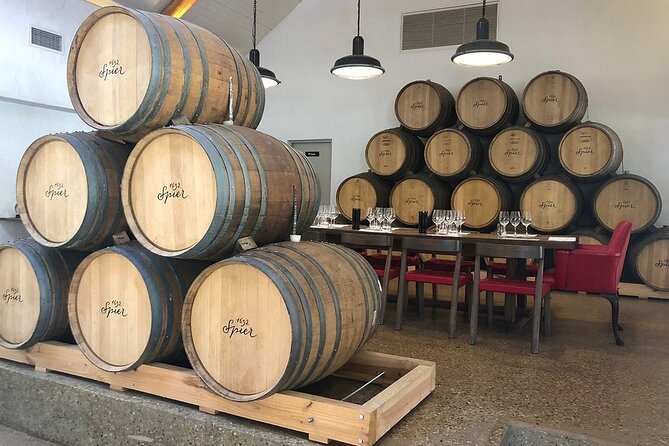 Vine Hopper: Hop-On Hop-Off Wine Tour - Southern Route - Annandale and Alto: two different wine stops