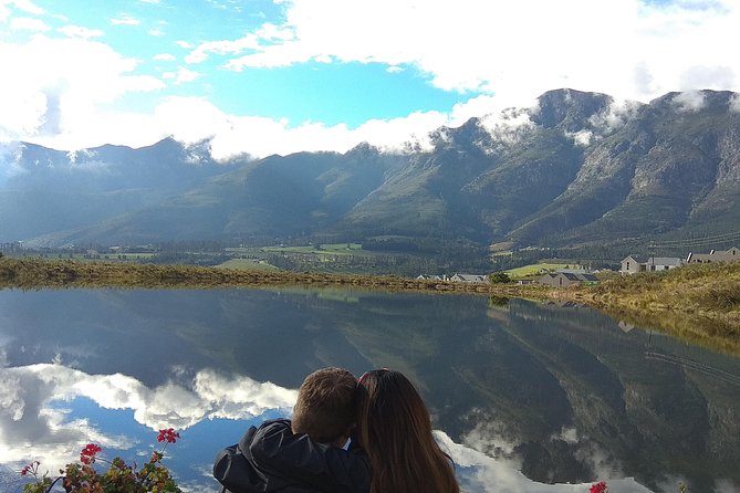 Wine Tour to Stellenbosch & Franschhoek with Tastings & Lunch - Stellenbosch: a final walk through a university town